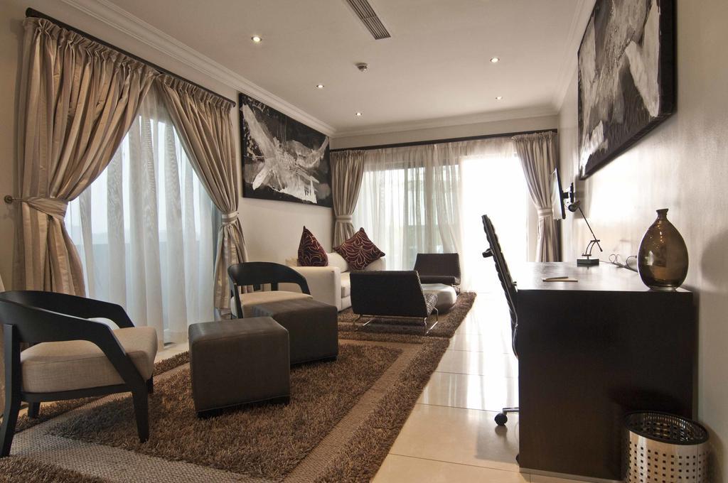 L'Eola Suites Αμπούζα Δωμάτιο φωτογραφία