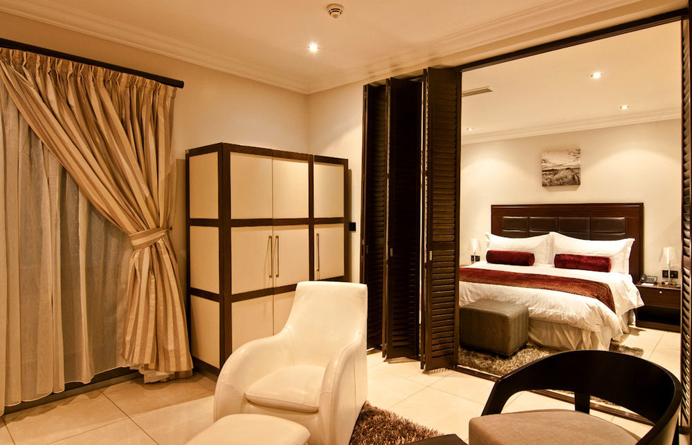 L'Eola Suites Αμπούζα Εξωτερικό φωτογραφία